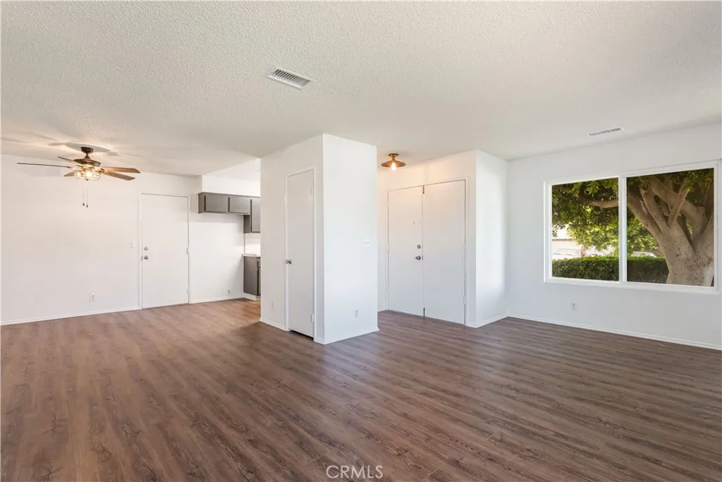https://cdn.realtyfeed.com/cdn/127/306735719/5aa4669adcb944eae61253c5a66812ae.webp