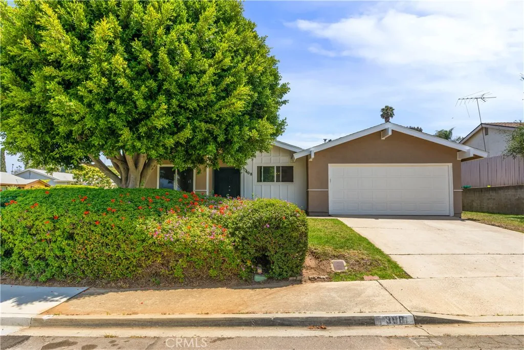https://cdn.realtyfeed.com/cdn/127/306735719/647deec51e05bfe75bb29f187164e1a6.webp