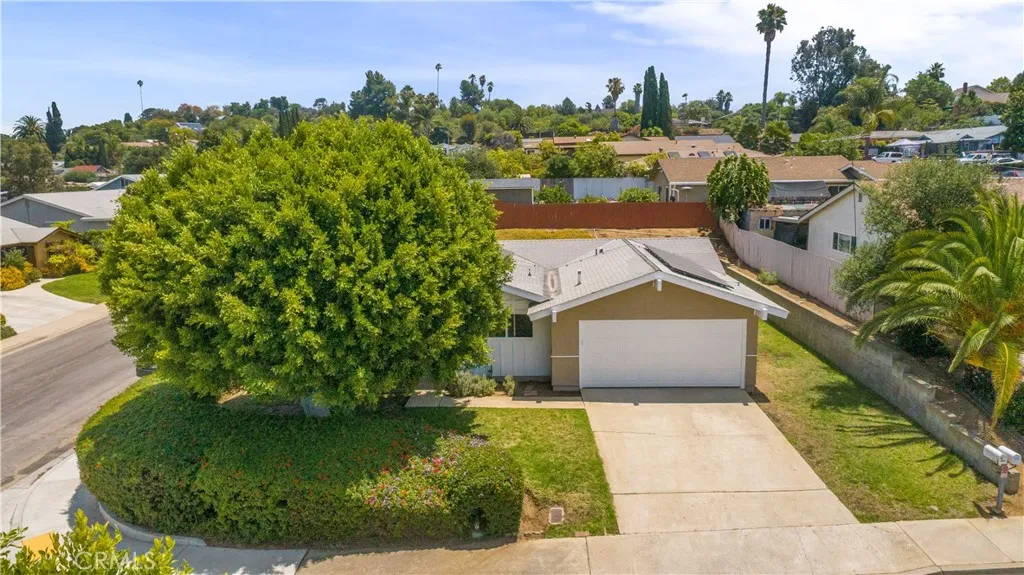 https://cdn.realtyfeed.com/cdn/127/306735719/81ae8ed546ae1ff7ce071e43434b8d00.webp