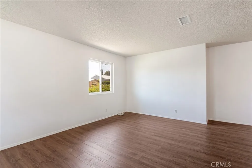 https://cdn.realtyfeed.com/cdn/127/306735719/820aaff2237a831ad75ded4df209c763.webp