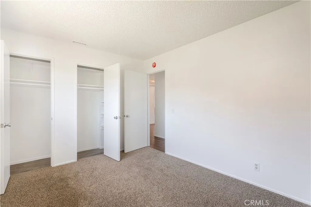 https://cdn.realtyfeed.com/cdn/127/306735719/9c9038399475d3dc7f4c5f7d0e166070.webp