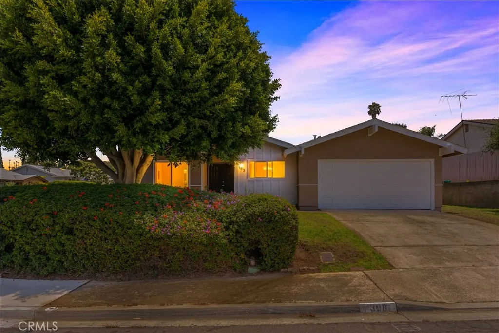 https://cdn.realtyfeed.com/cdn/127/306735719/ecccb163fd9544df6e0c83b3f2ff31ea.webp