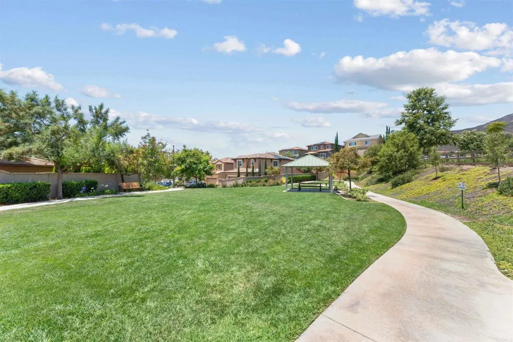 https://cdn.realtyfeed.com/cdn/127/306735722/0872e21a48a57d8bf66ba5e04bef2939.webp
