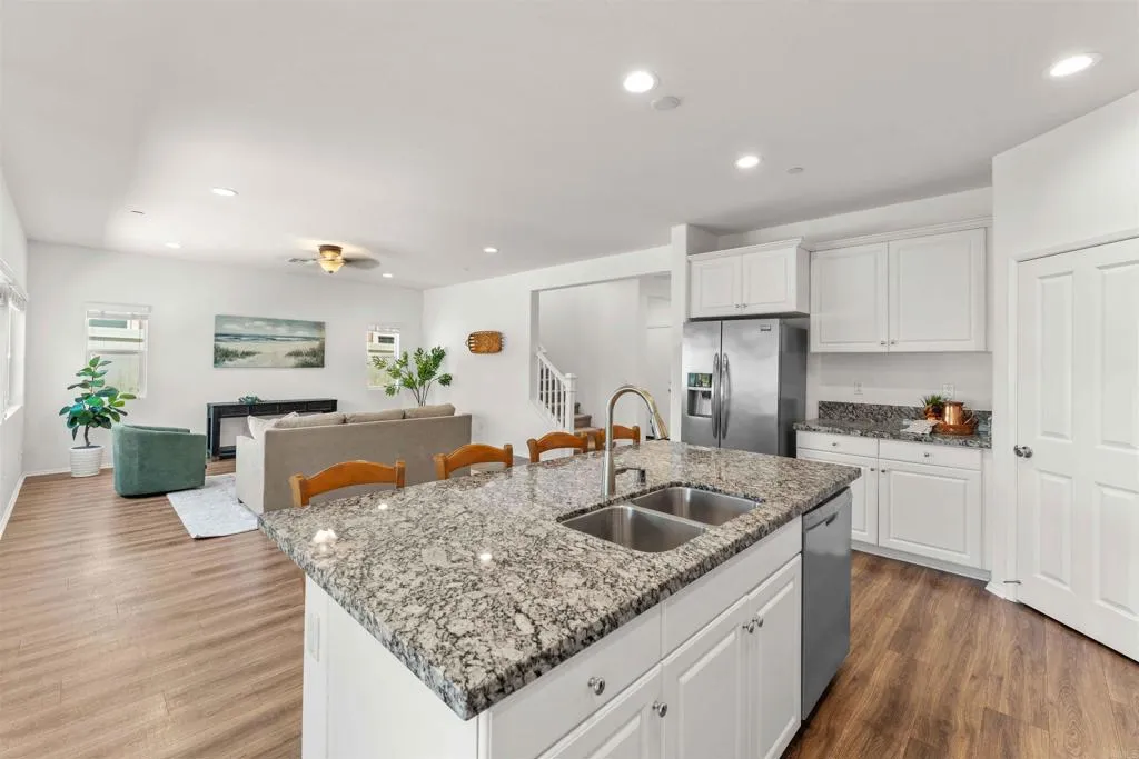 https://cdn.realtyfeed.com/cdn/127/306735722/2be19cfc813857ce984863961b0f735d.webp