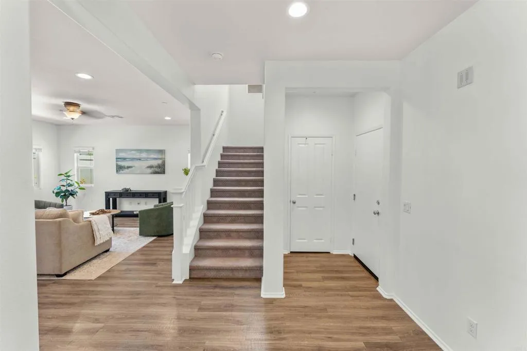 https://cdn.realtyfeed.com/cdn/127/306735722/2cbe632a5644bf816dfbe2e3a31646cb.webp