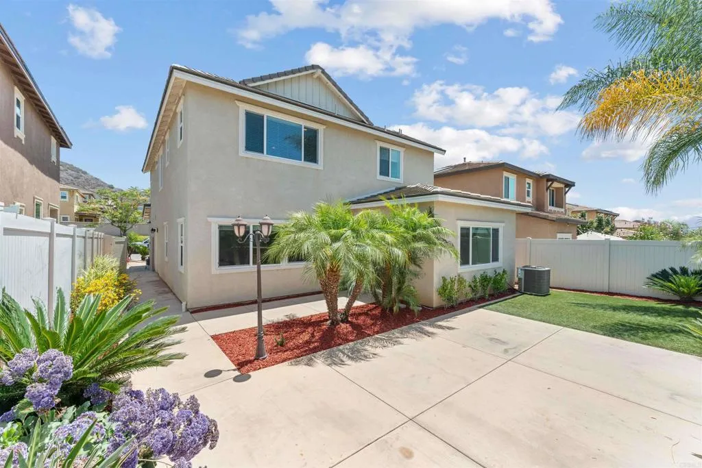 https://cdn.realtyfeed.com/cdn/127/306735722/4852522d030cec6079633c79bee99c32.webp