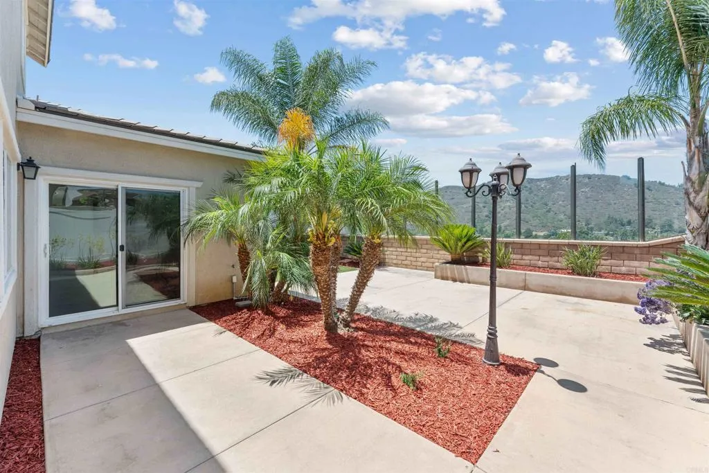 https://cdn.realtyfeed.com/cdn/127/306735722/6bb7aa00951895904a5bfa1da5845b98.webp