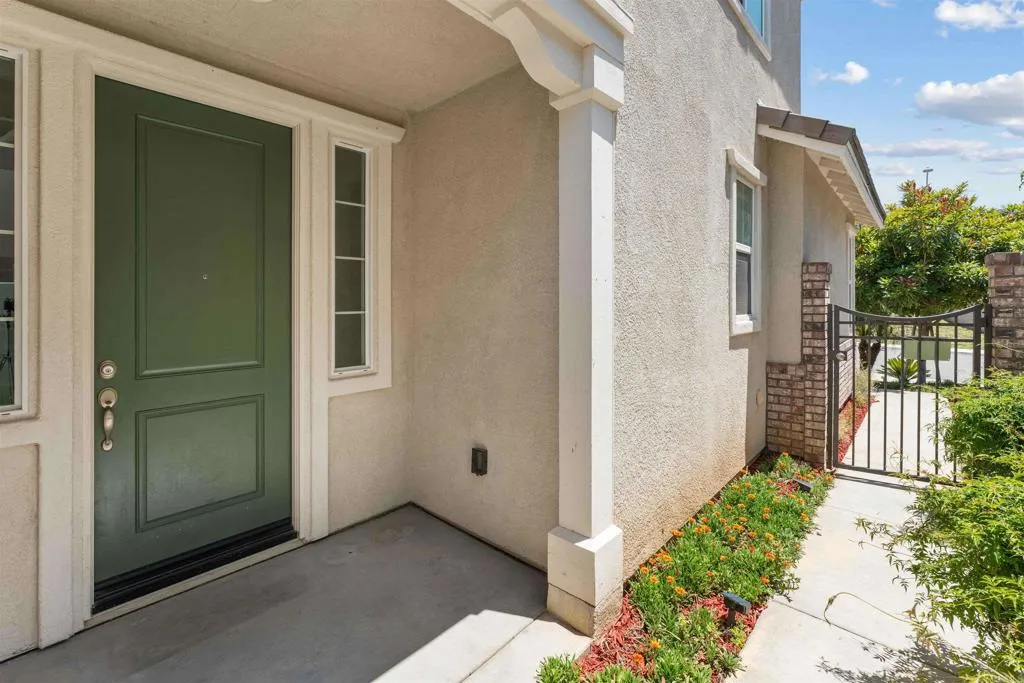 https://cdn.realtyfeed.com/cdn/127/306735722/af2b1661823e8b5e98afb40c9d1545cc.webp