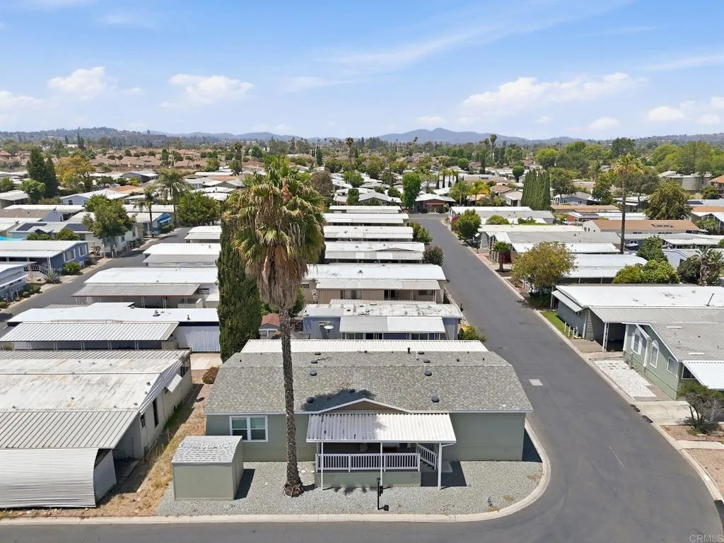 https://cdn.realtyfeed.com/cdn/127/306735763/6fd5e83218f0519d1b99aa76a01799f7.webp