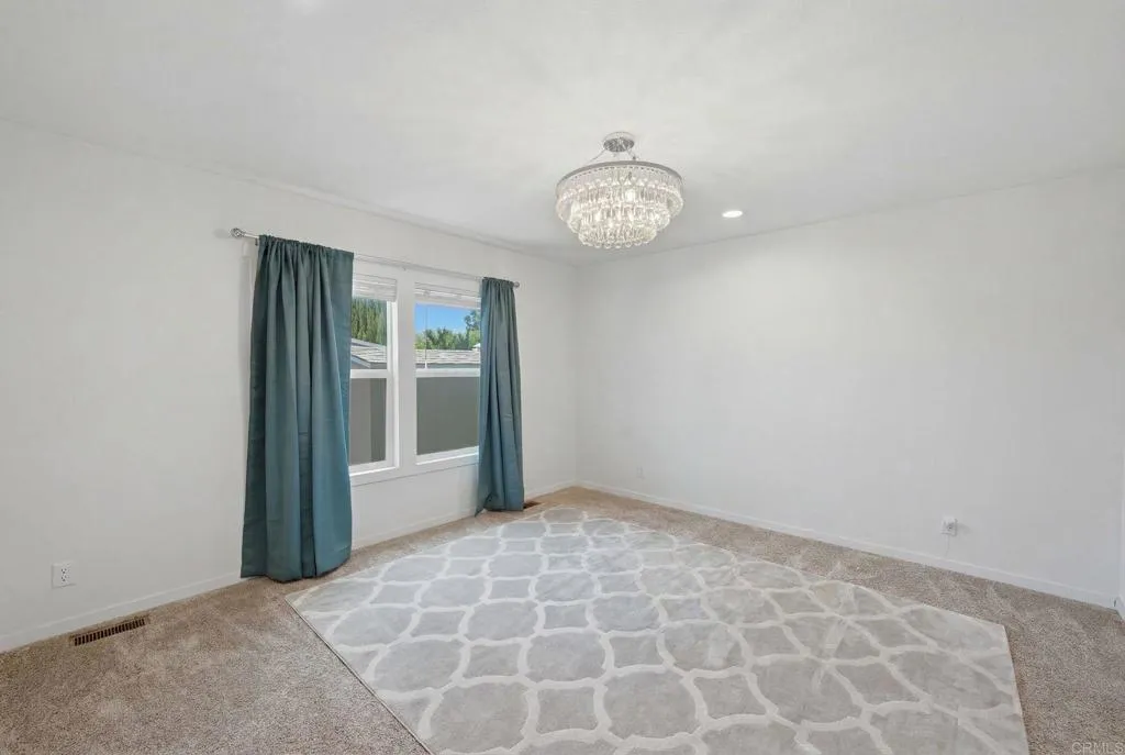 https://cdn.realtyfeed.com/cdn/127/306735763/c8187199598937ba25a97f06af5647ec.webp