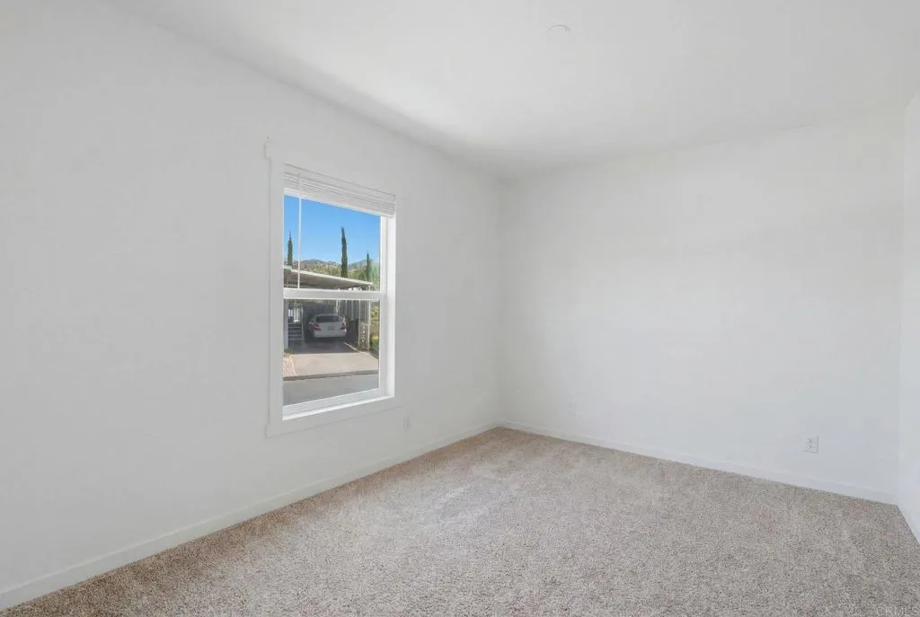 https://cdn.realtyfeed.com/cdn/127/306735763/fc2450bcfdf6ac149f171d21025673bb.webp