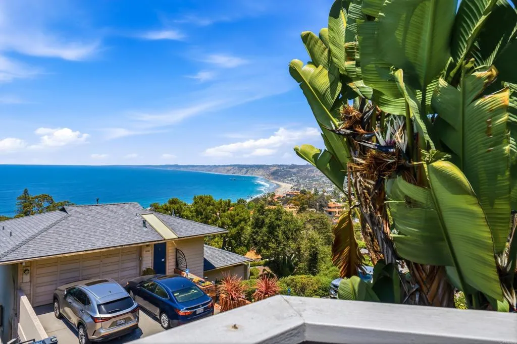 https://cdn.realtyfeed.com/cdn/127/306735768/24773be9c306ad9d11ce428930310003.webp
