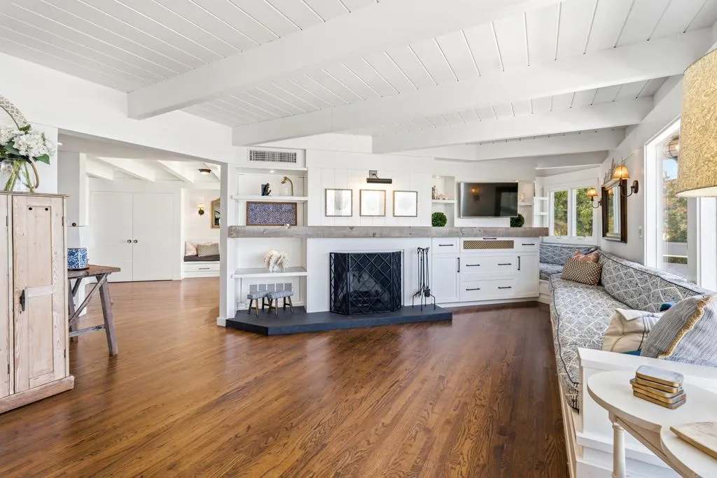 https://cdn.realtyfeed.com/cdn/127/306735768/ae74ce59fcf225471a79f4a31aef2b5c.webp