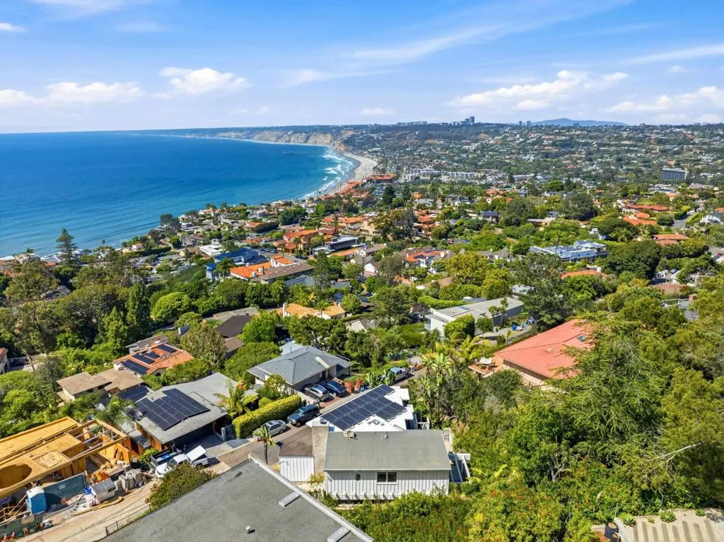 https://cdn.realtyfeed.com/cdn/127/306735768/bcf6bf43eb628598b1d94c95ae8bce2d.webp