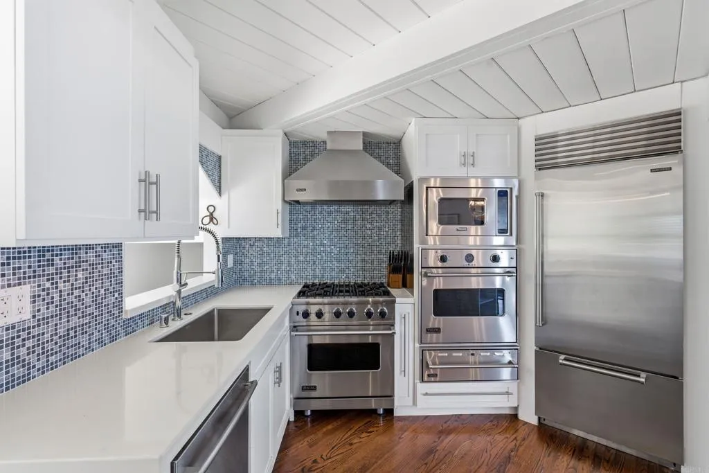 https://cdn.realtyfeed.com/cdn/127/306735768/ec105fc95b3758d73bf19e39c7d88d37.webp