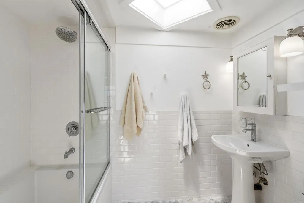 https://cdn.realtyfeed.com/cdn/127/306735768/fb7b297a0d81004f4480bc274e904501.webp