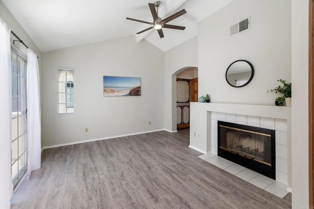 https://cdn.realtyfeed.com/cdn/127/306735769/5386e3c31bce6f45049bd2ec73fefafc.webp