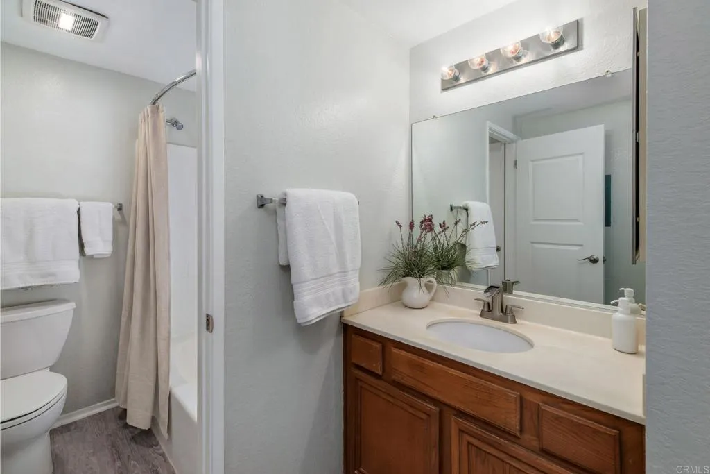 https://cdn.realtyfeed.com/cdn/127/306735769/7b0b6a5ebbb49b08c150370b961a64ff.webp