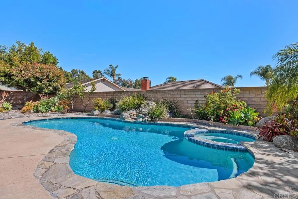 https://cdn.realtyfeed.com/cdn/127/306735771/008f0e0ad7c42e6fe550947c281b9943.webp