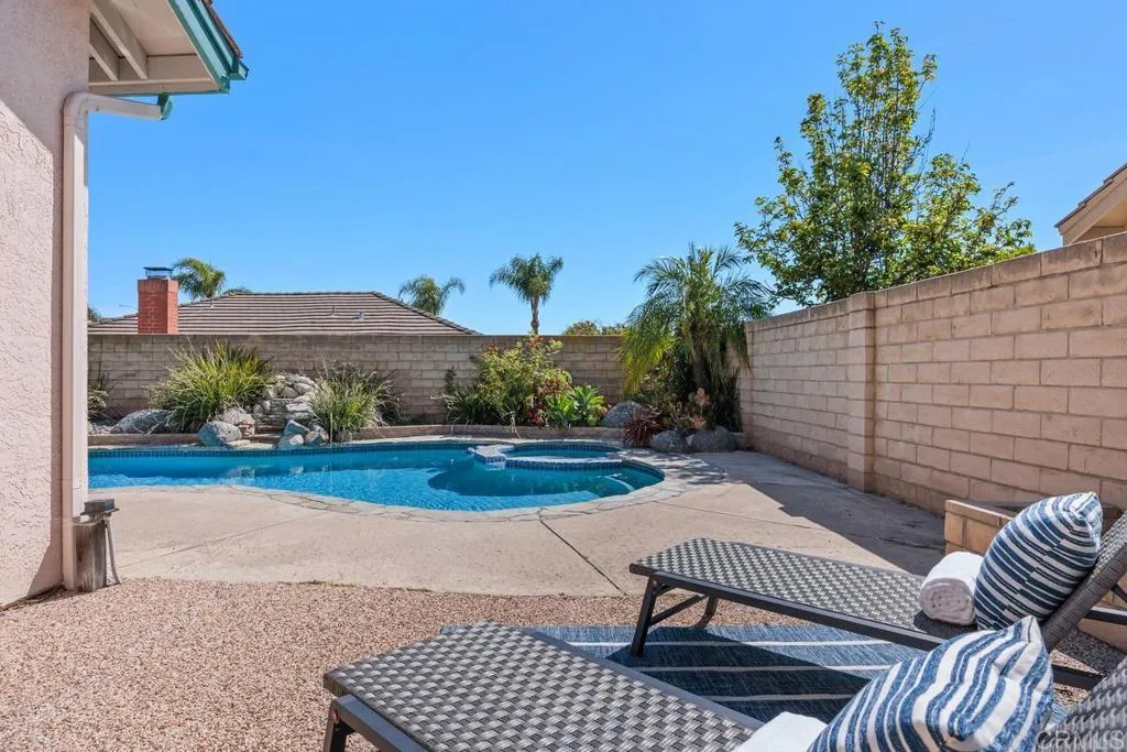 https://cdn.realtyfeed.com/cdn/127/306735771/472f0ae5220b1cc3aaf07631dbabb4b0.webp