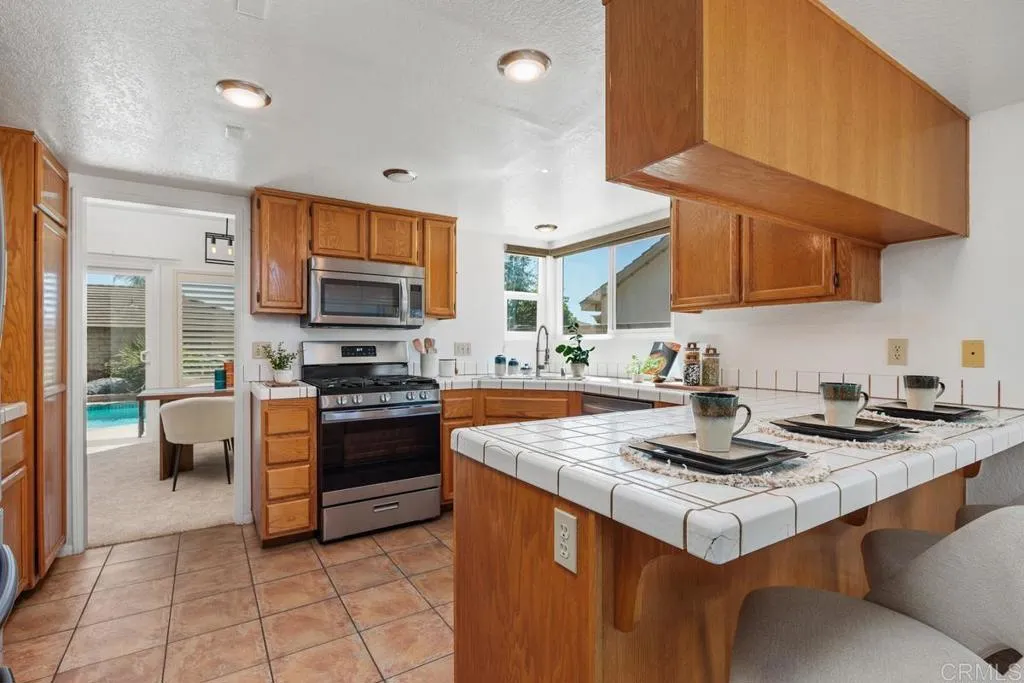 https://cdn.realtyfeed.com/cdn/127/306735771/8399036ed9ae198a02001dca00813cd1.webp
