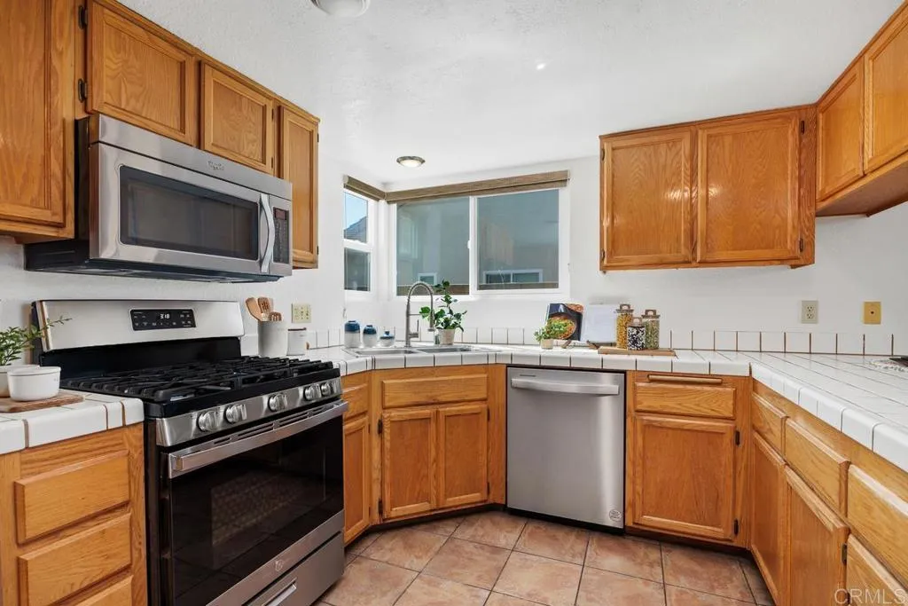 https://cdn.realtyfeed.com/cdn/127/306735771/bb5edc44ca0320284c6c05814415d05c.webp