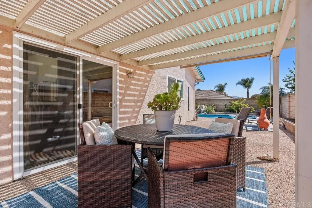 https://cdn.realtyfeed.com/cdn/127/306735771/f20bc496b5a579dd5227e66f846b570d.webp