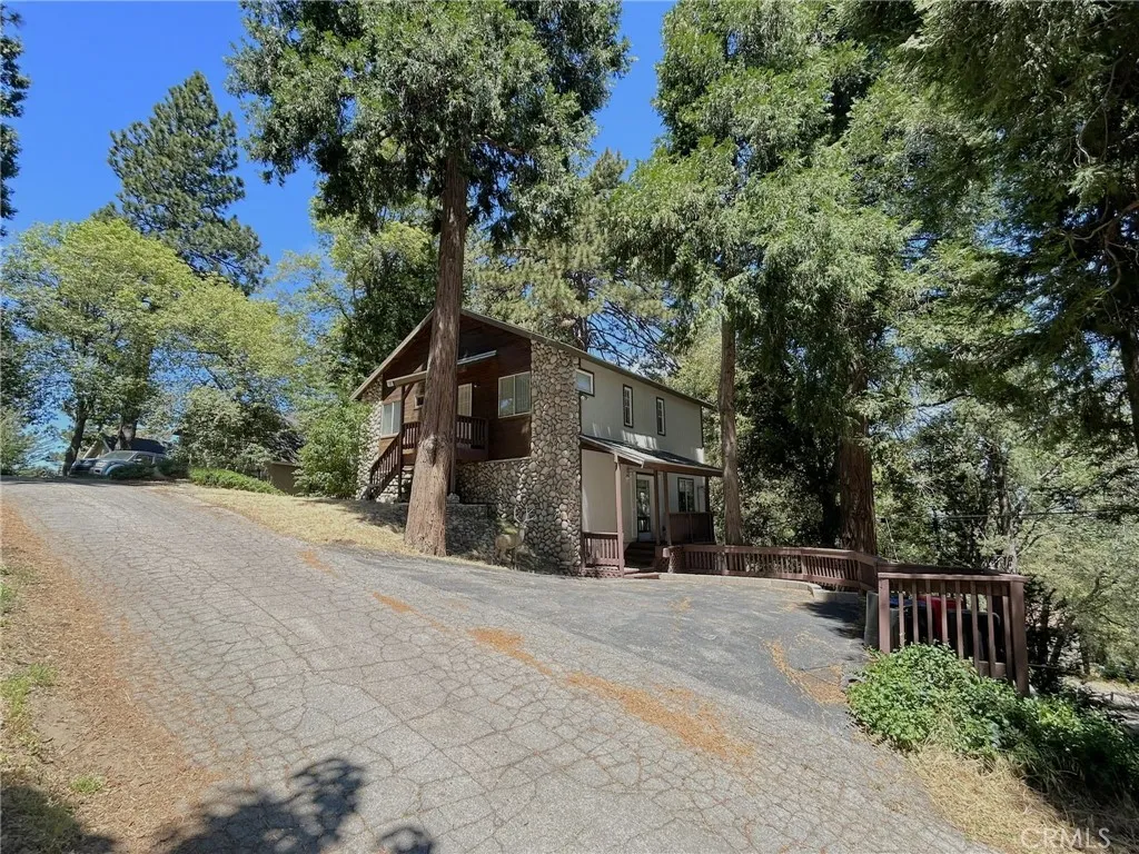 Crestline, CA 92325