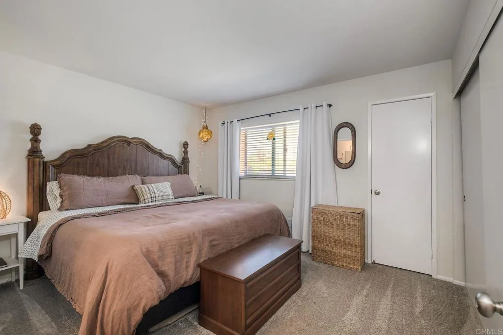 https://cdn.realtyfeed.com/cdn/127/306735861/04b0257833de02bb88d47428ada5446d.webp