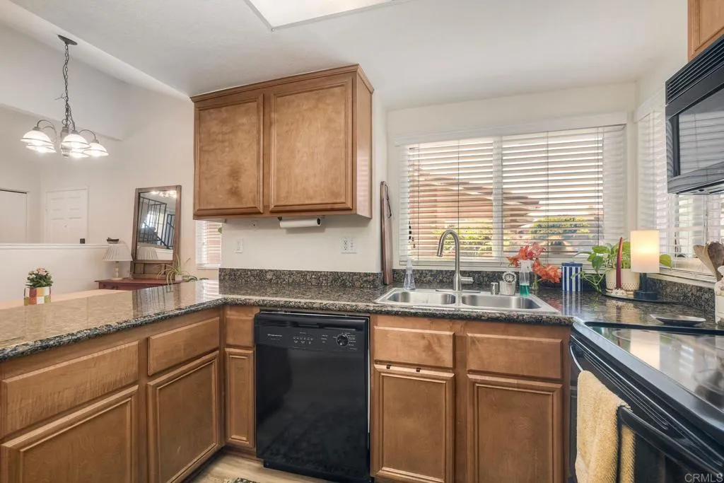 https://cdn.realtyfeed.com/cdn/127/306735861/392feb397c6a03f9d420ffcf742cfccc.webp