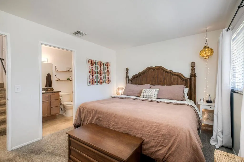 https://cdn.realtyfeed.com/cdn/127/306735861/65ff0e6b53ddabd203af20ea9714c7e6.webp
