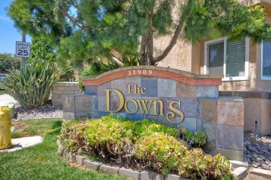 https://cdn.realtyfeed.com/cdn/127/306735861/f211cf1cd116b319862634e4ff1e6355.webp