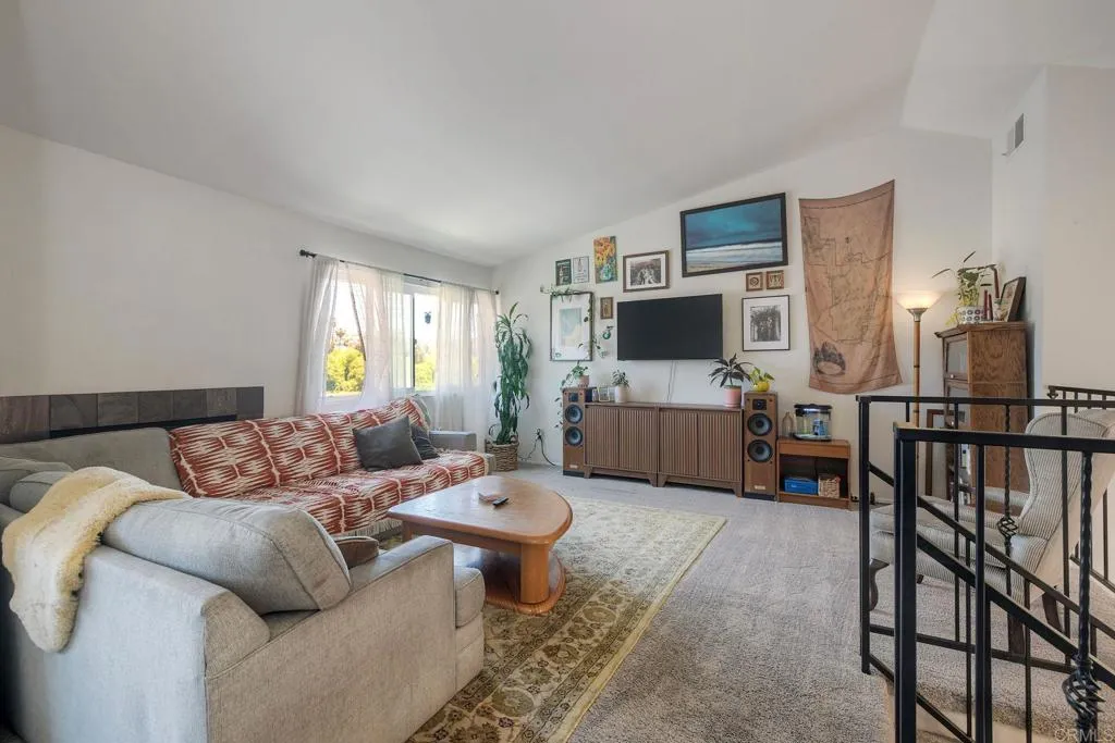 https://cdn.realtyfeed.com/cdn/127/306735861/fed1cd8ad31ae4cbcc19bb3ee5fe57e7.webp