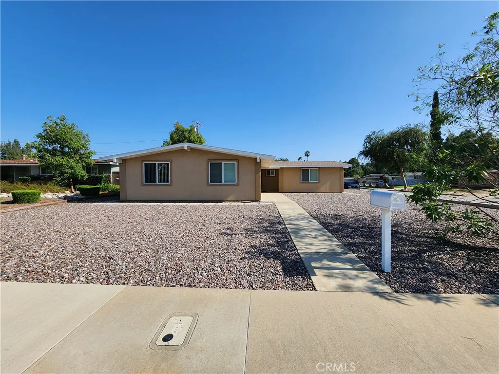 Azusa, CA 91702