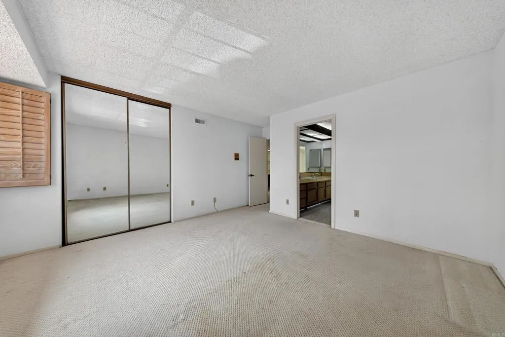 https://cdn.realtyfeed.com/cdn/127/306735930/605a3c6f97f8cc519303aa357965ef1c.webp