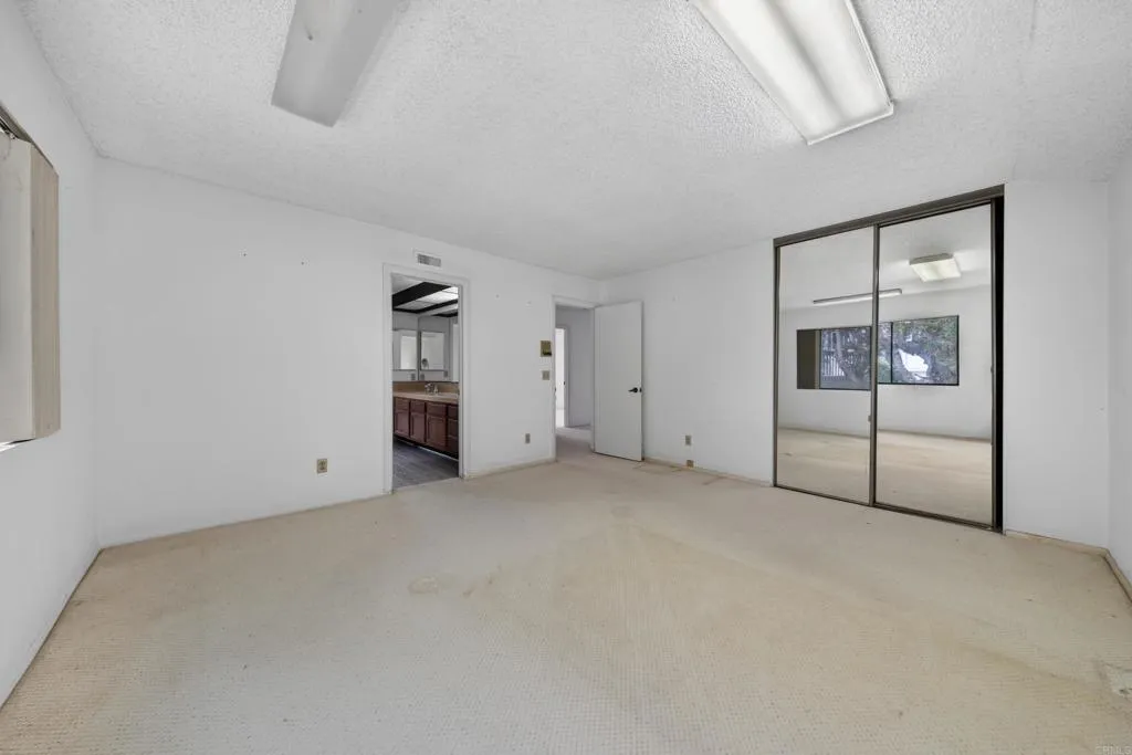 https://cdn.realtyfeed.com/cdn/127/306735930/7e098038d58f8d43febb796b7403784a.webp