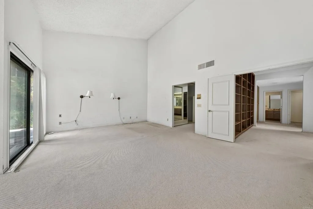 https://cdn.realtyfeed.com/cdn/127/306735930/815ce8b1b733d4328c538112f731c656.webp