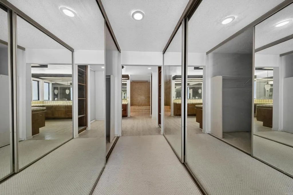 https://cdn.realtyfeed.com/cdn/127/306735930/a378aa2d9aa3e55fcb6bfa8d37f453d2.webp