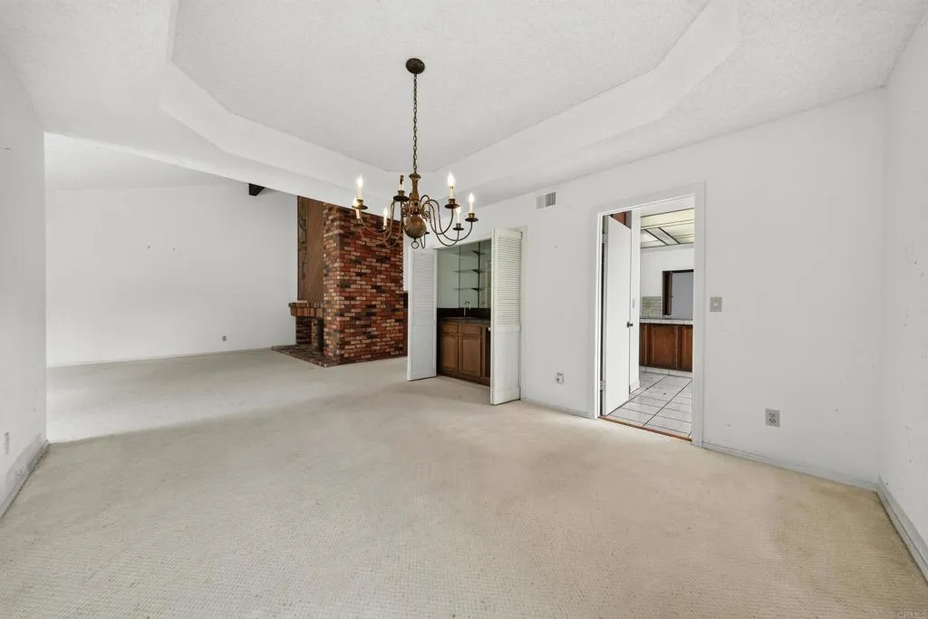 https://cdn.realtyfeed.com/cdn/127/306735930/ec515ddfadf4722eebdb9fc5f67847f4.webp