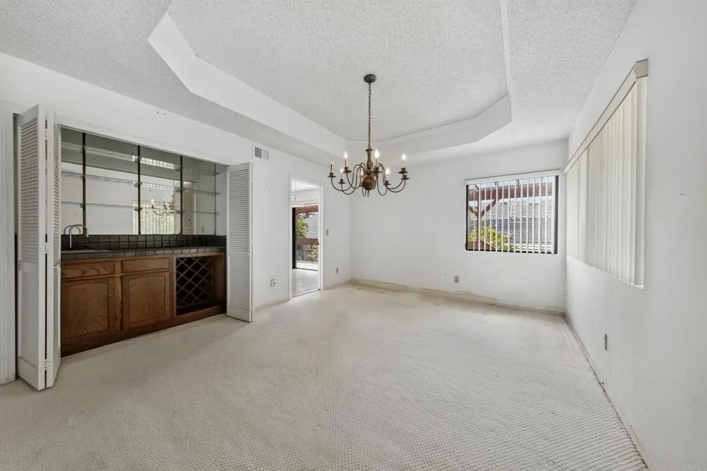 https://cdn.realtyfeed.com/cdn/127/306735930/ee7bdefa57353e80a5cfbdb92b196eb5.webp