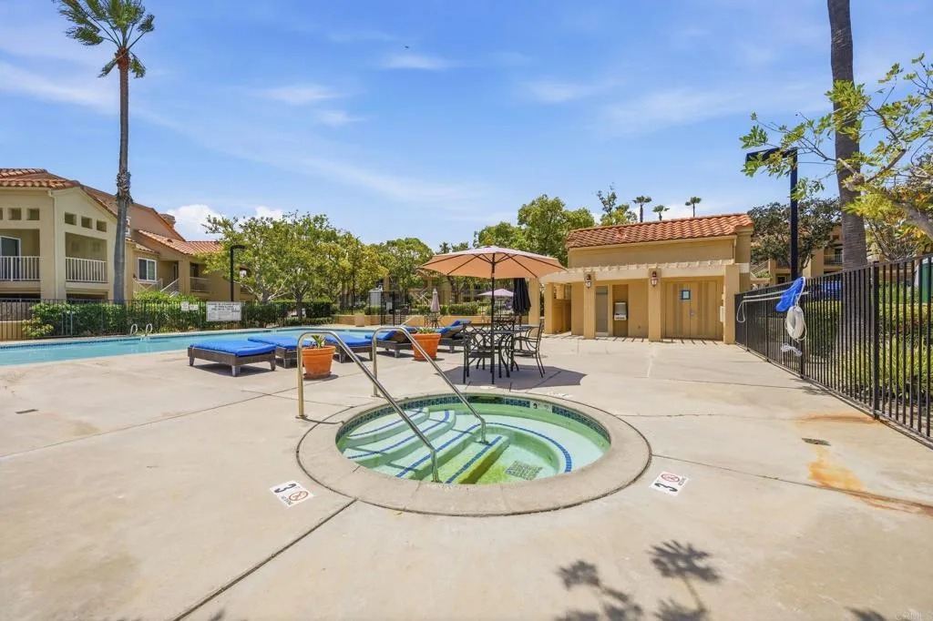 https://cdn.realtyfeed.com/cdn/127/306735940/161984a4d8de34e8d73dfcdf30df70cc.webp