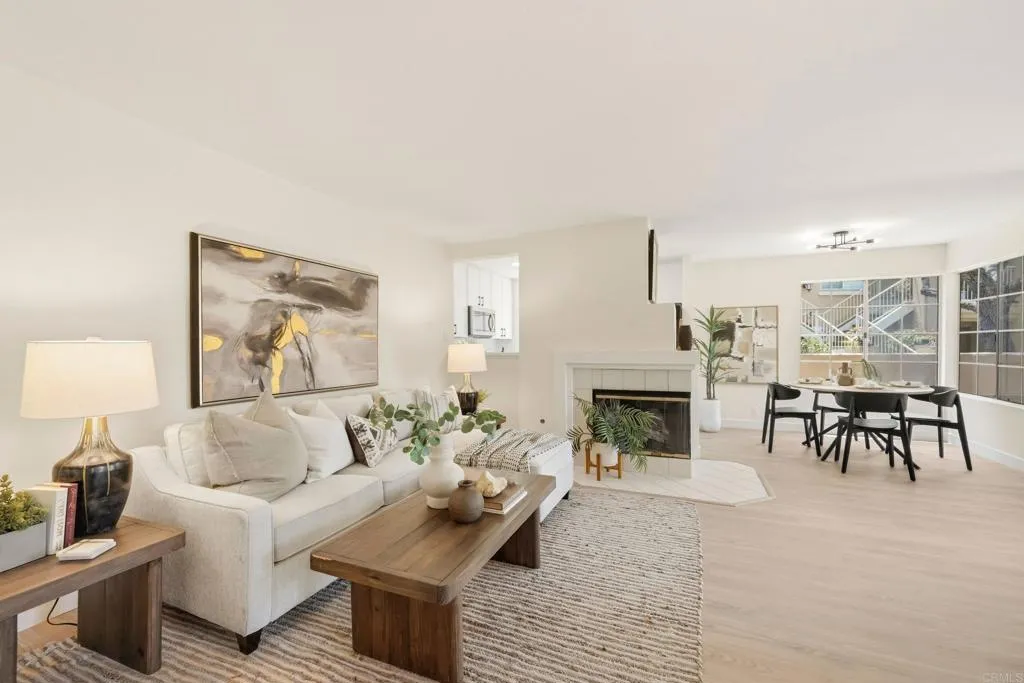 https://cdn.realtyfeed.com/cdn/127/306735940/21d30e6388608e3657b6e5c9397edc09.webp