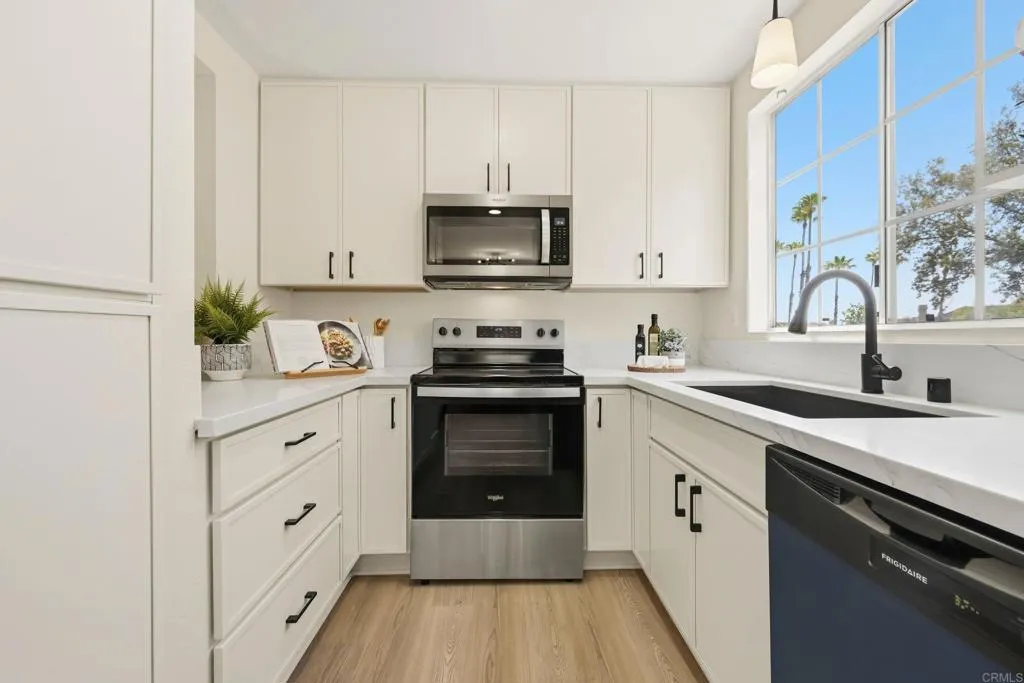 https://cdn.realtyfeed.com/cdn/127/306735940/227165123e411271ba1aa220a051ea6c.webp