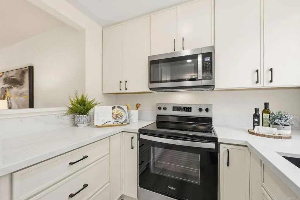 https://cdn.realtyfeed.com/cdn/127/306735940/8d73ac00ee7b508d8f1415935e774cff.webp
