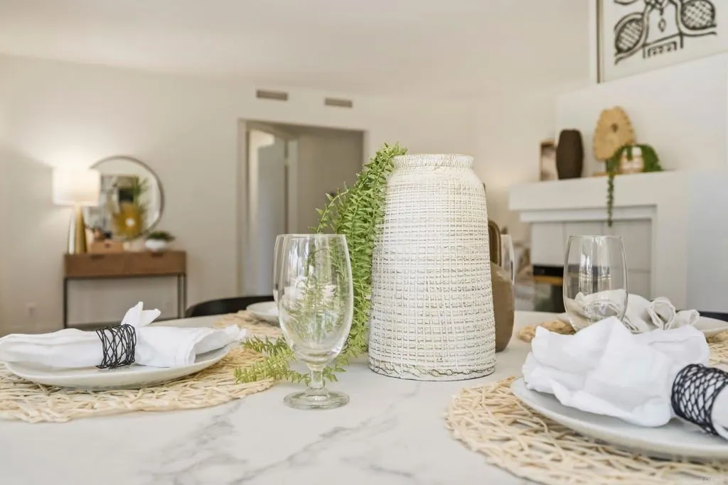 https://cdn.realtyfeed.com/cdn/127/306735940/fdbf72828640bbd6cf0fdf979f021fb0.webp