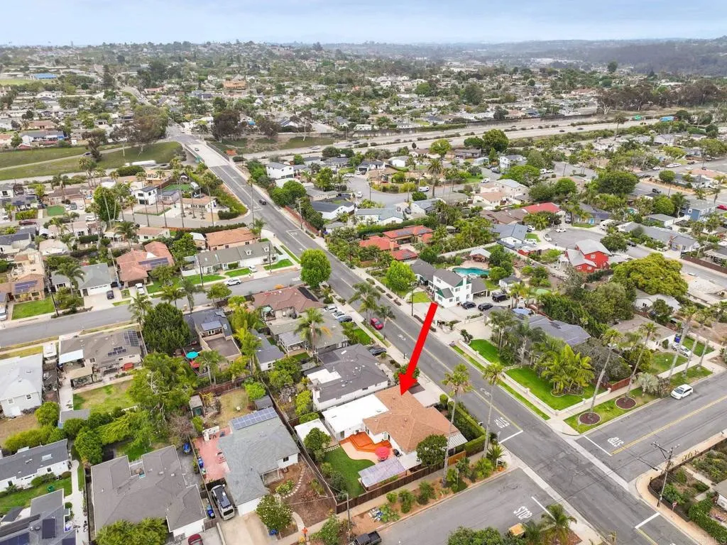 https://cdn.realtyfeed.com/cdn/127/306735962/1596607ef9bc62f79bd376544598f31e.webp