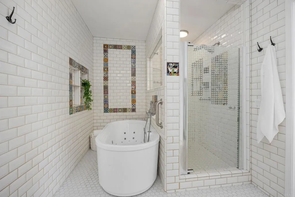 https://cdn.realtyfeed.com/cdn/127/306735962/3e605eabb469d6afdba0bce8c8164a8d.webp