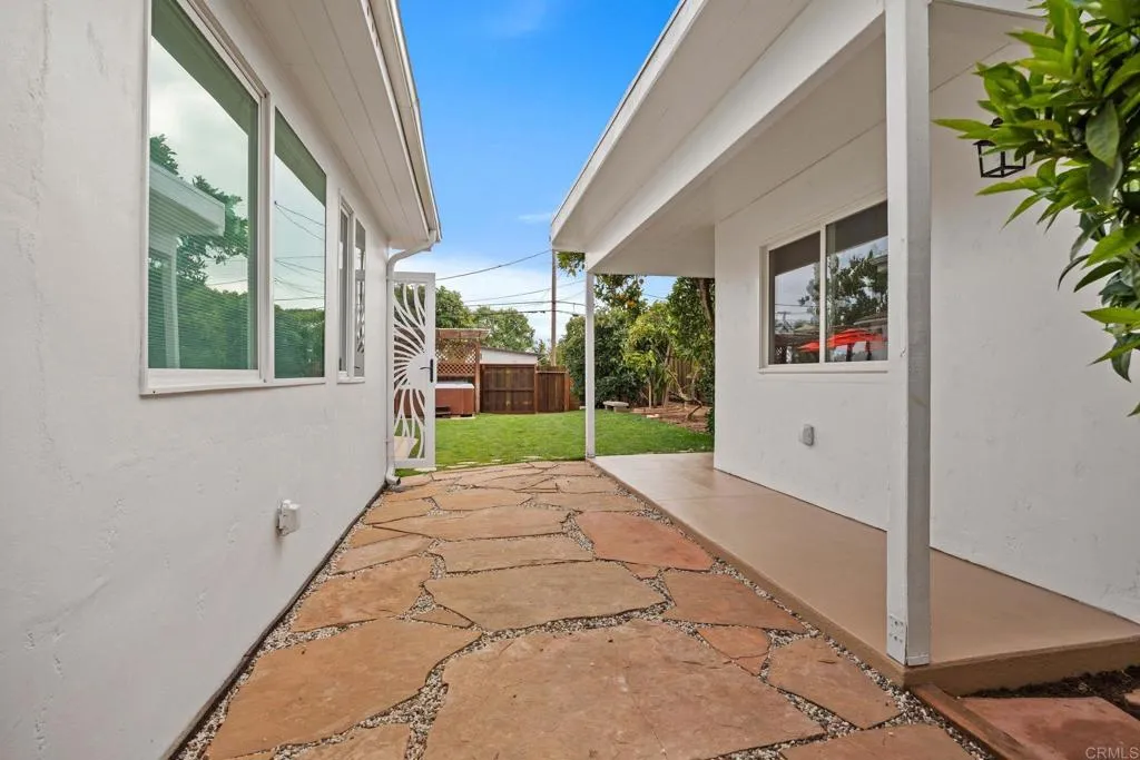 https://cdn.realtyfeed.com/cdn/127/306735962/c3fa22eb586382dd38a197fc786cd83a.webp