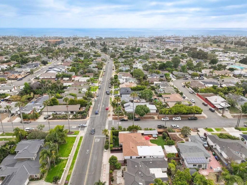https://cdn.realtyfeed.com/cdn/127/306735962/d379c4760bc43c30106a380711d8a64a.webp