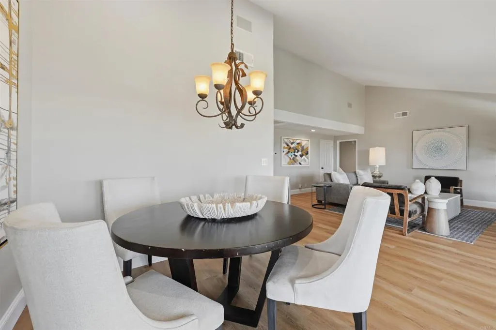 https://cdn.realtyfeed.com/cdn/127/306735964/28e593420285c124389a1a297261898a.webp
